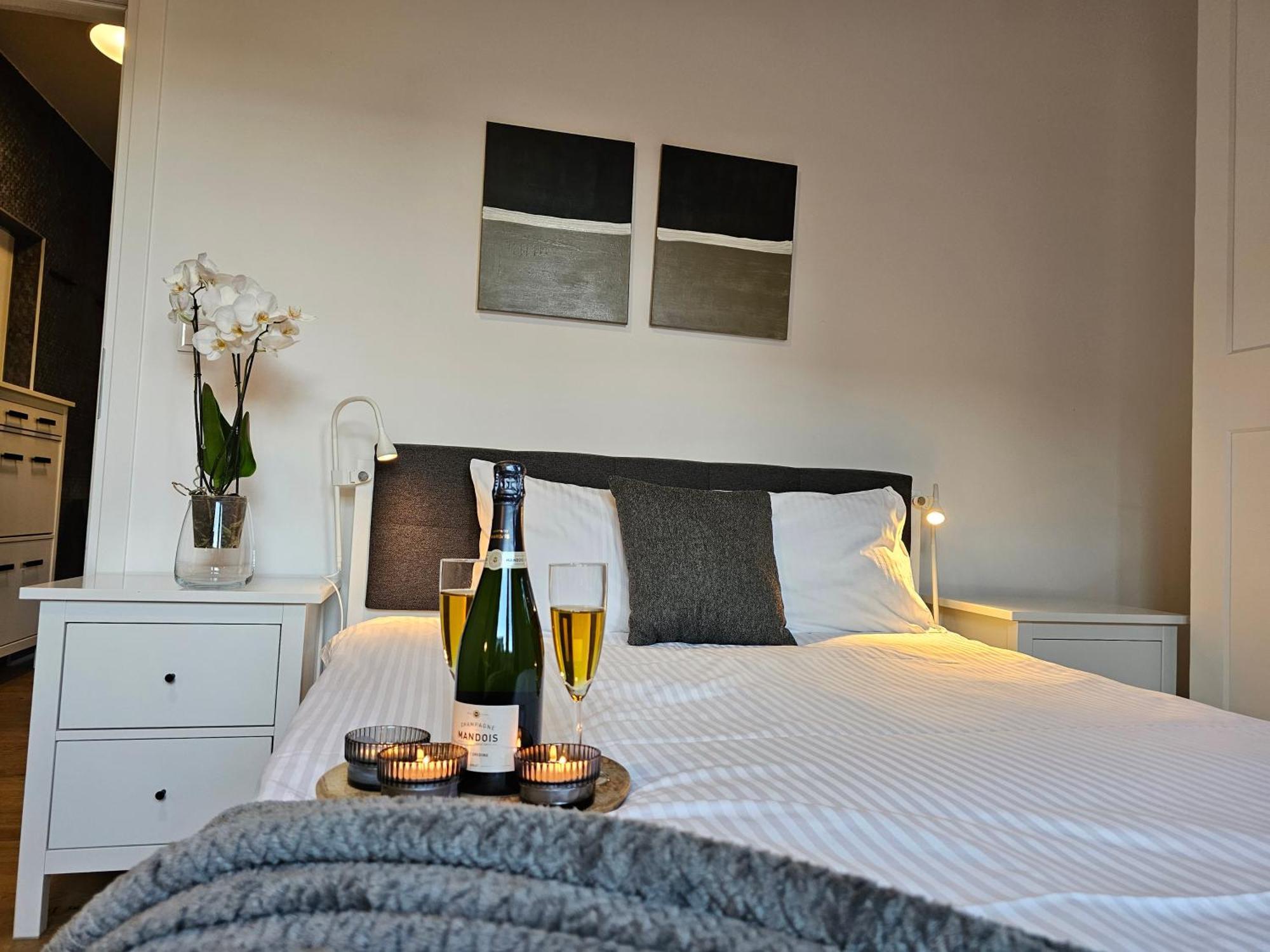 Urban Apartments Premium No 3, Free Private Parking, Self Check-In Chorzow Ngoại thất bức ảnh