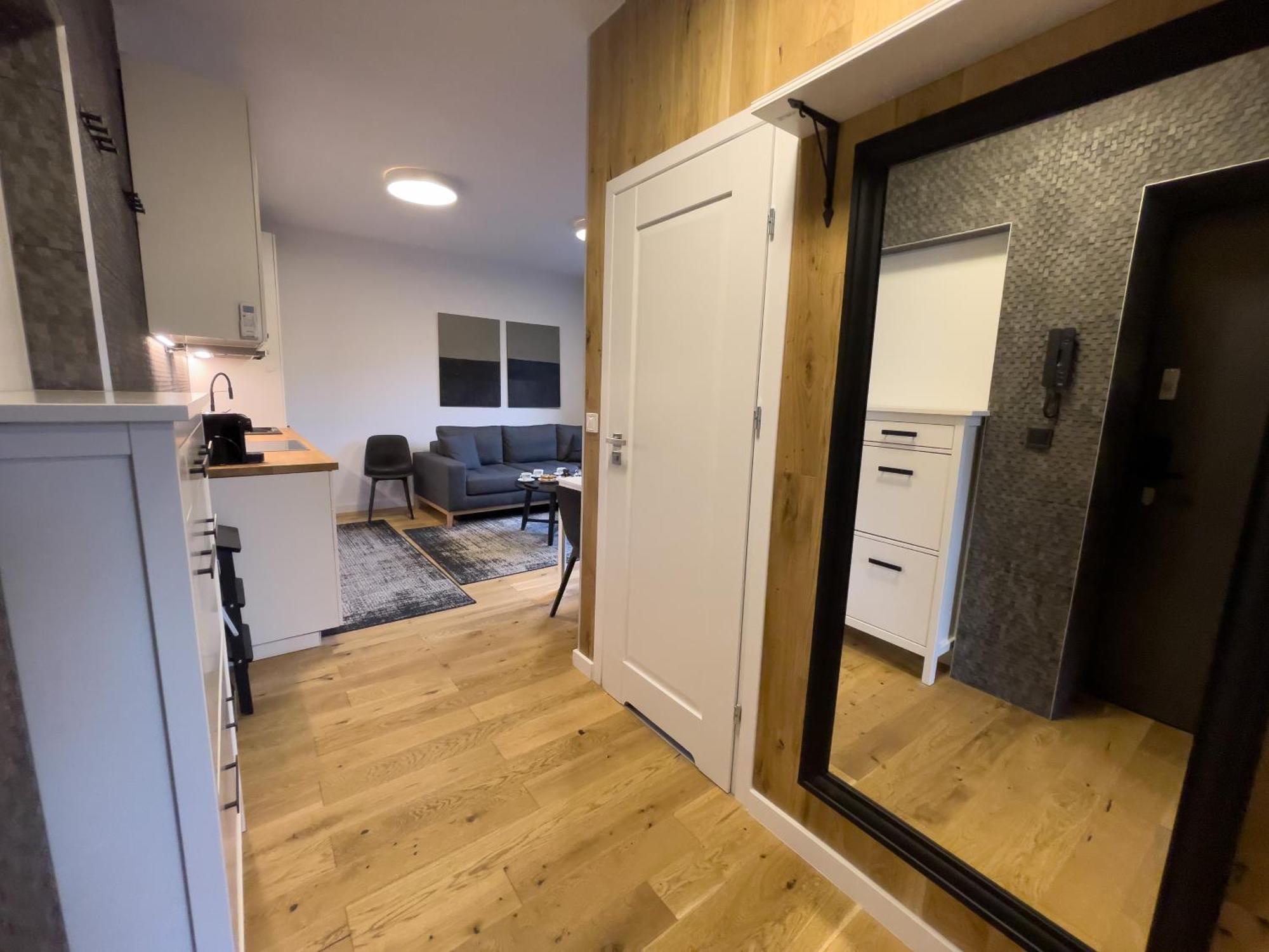 Urban Apartments Premium No 3, Free Private Parking, Self Check-In Chorzow Ngoại thất bức ảnh